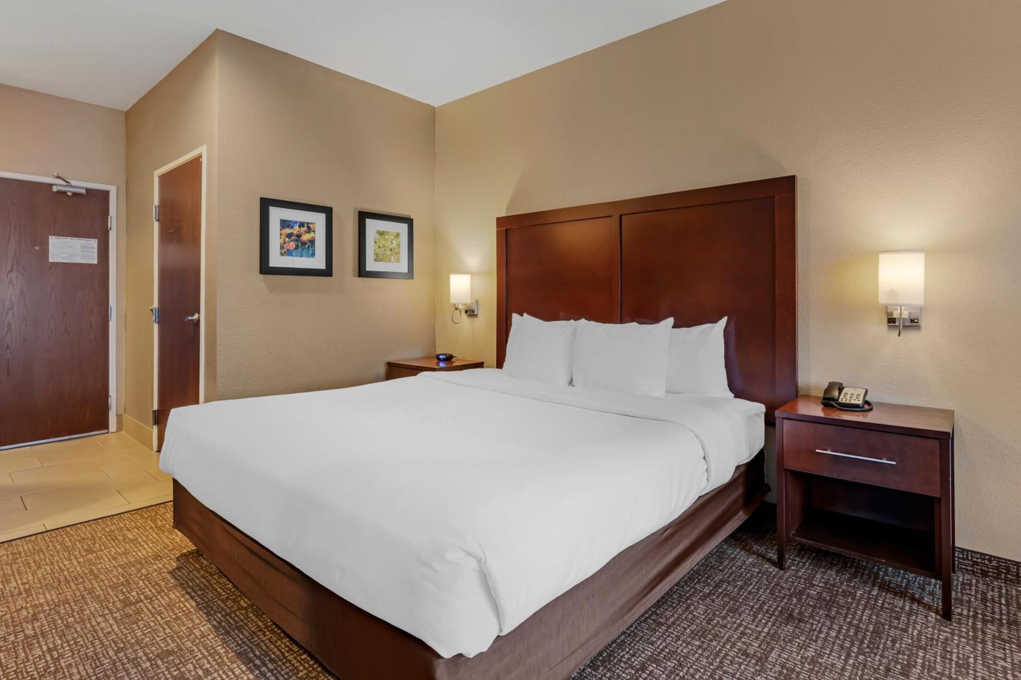 Inn Comfort Stockton Airport Lathrop
